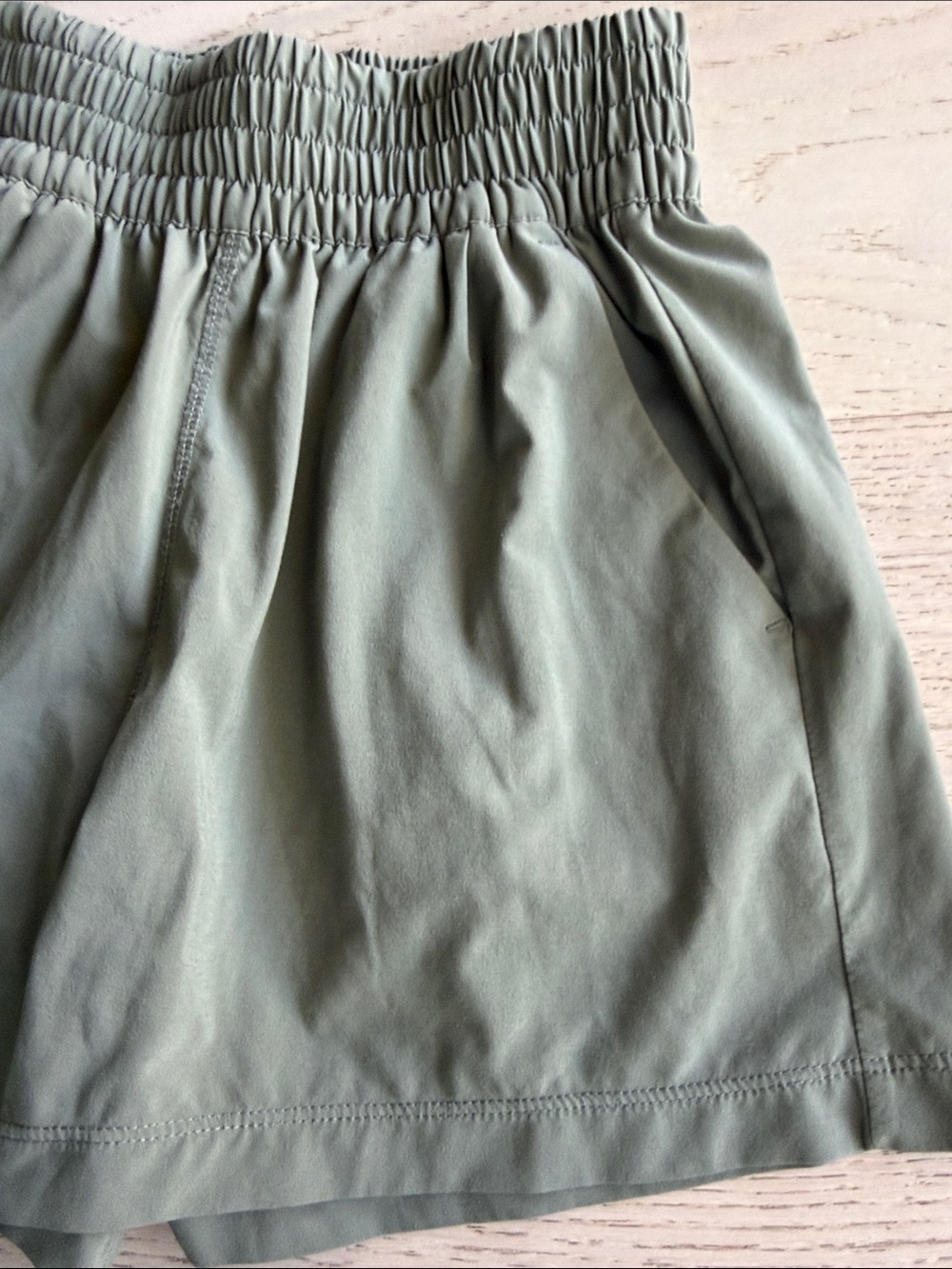 Vuori Villa Shorts Olive Green Athletic Pull-On Shorts - Picture 3 of 5